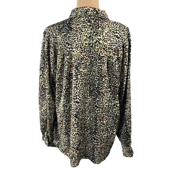 New Jodifl Button Front Blouse Top Size XL Hunter Green Animal Print - Picture 3 of 8